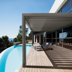 Pergola bioclimatique à Pouzauges